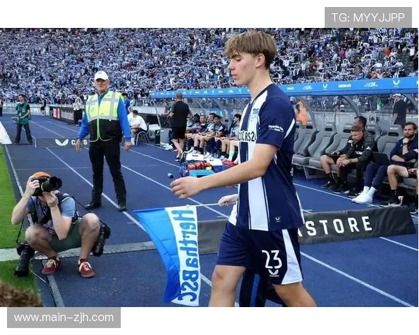 拜仁关注柏林赫塔16岁中场艾希霍恩，违约金1000-1200万欧元